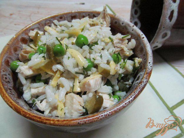 фото рецепта: Салат с рисом и мясом курицы