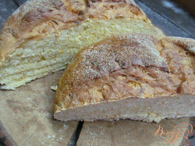 фото рецепта: Хлеб с морковью и итальянскими травами