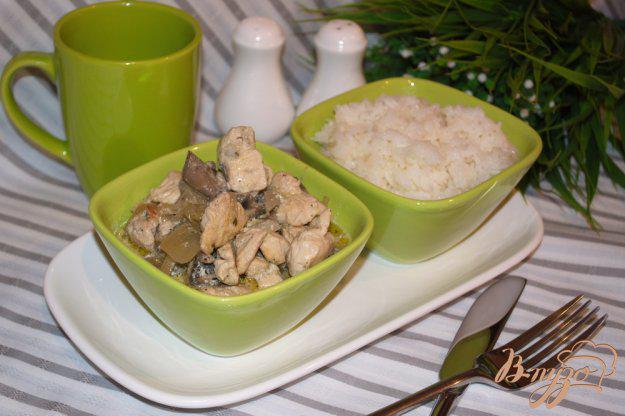 фото рецепта: Куриное филе со сметано-грибной подливкой