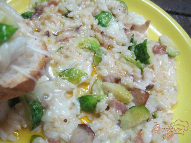 фото рецепта: Жареный рис с беконом и брюссельской капустой