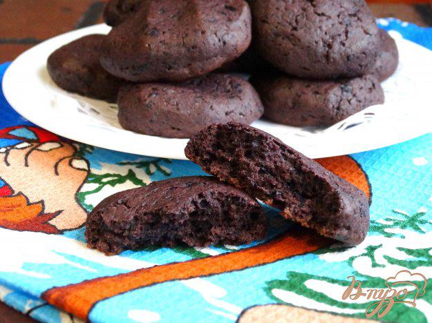 фото рецепта: Шоколадное печенье на черничном варенье