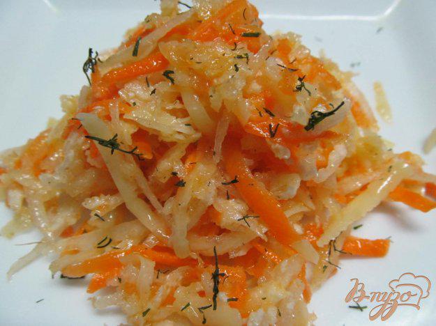 фото рецепта: Салат из редки и моркови с сыром