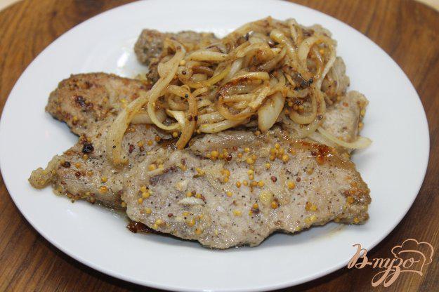 фото рецепта: Свинина маринованная с горчицей в зернах и луком