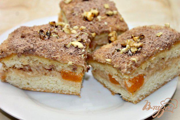 фото рецепта: Бисквитный торт с масляным кремом и мандаринами