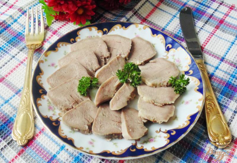 Рецепты блюд из отварного языка. Блюда из свиного языка. язык свиной отварной. язык говяжий отварной. блюда из свиных языков.