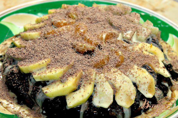фото рецепта: Шоколадный торт с фруктами