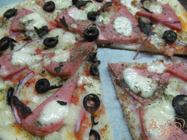 фото рецепта: Пицца с колбасой и картофельным пюре