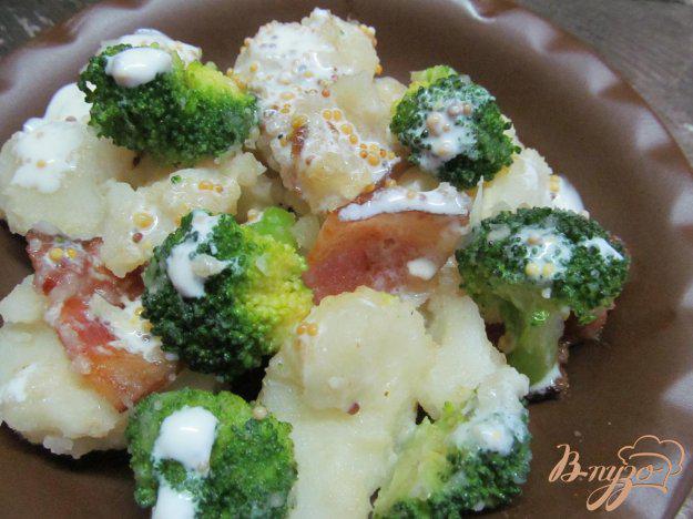 фото рецепта: Теплый салат из картофеля с брокколи