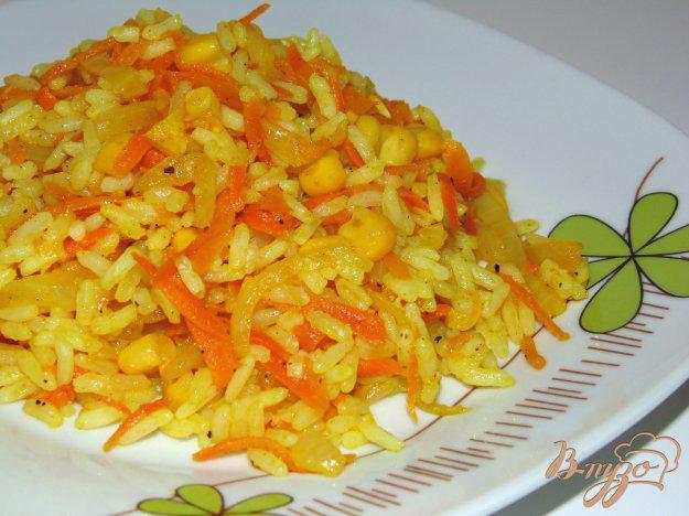 фото рецепта: Желтый рис с консервированной кукурузой