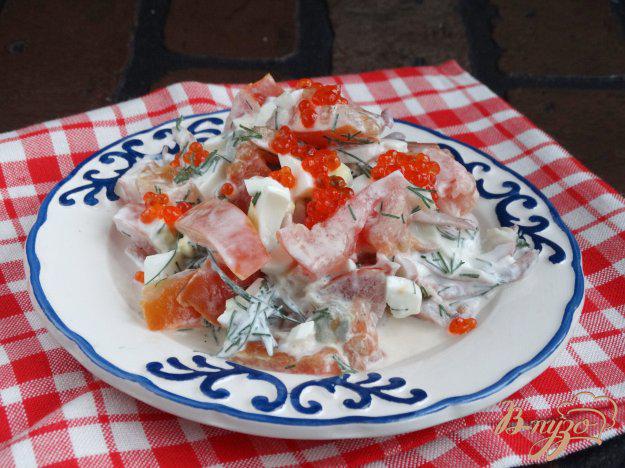 фото рецепта: Салат с кальмарами и помидорами