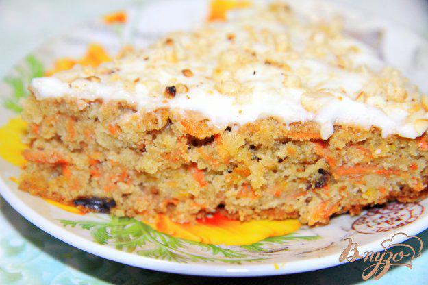 фото рецепта: Морковный пирог с изюмом и апельсиновой цедрой