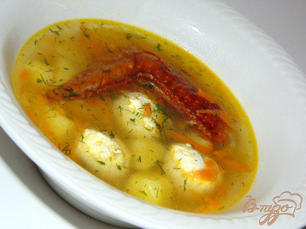 фото рецепта: Суп с фрикадельками, вермишелью и копчеными куриными крыльями