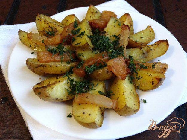 фото рецепта: Молодой картофель с салом в духовке