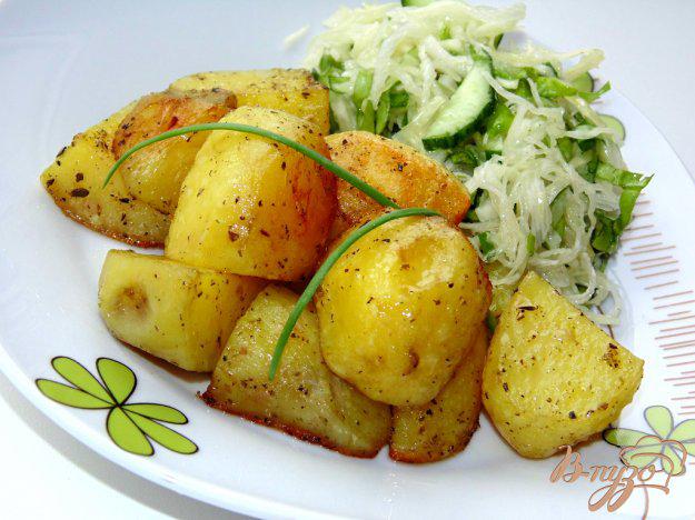 фото рецепта: Картофель с сухими травами запеченный в фольге