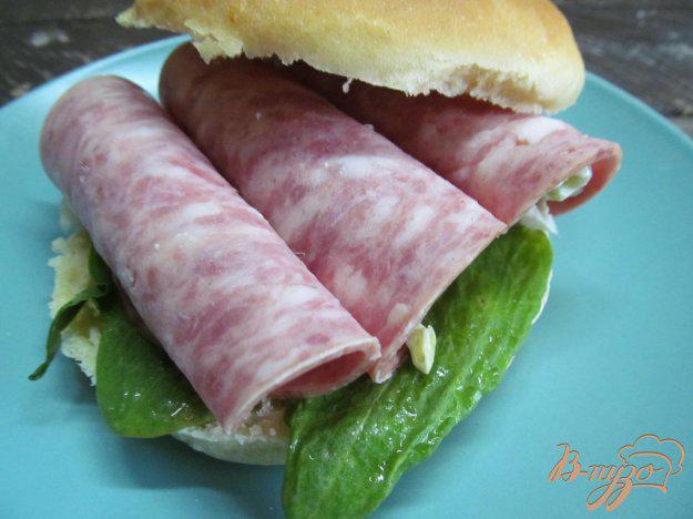 фото рецепта: Бутерброд с ветчиной и капустой