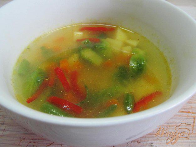 фото рецепта: Суп с брюссельской капустой и вермишелью
