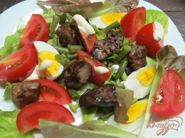 фото рецепта: Овощной салат с куриной печенью