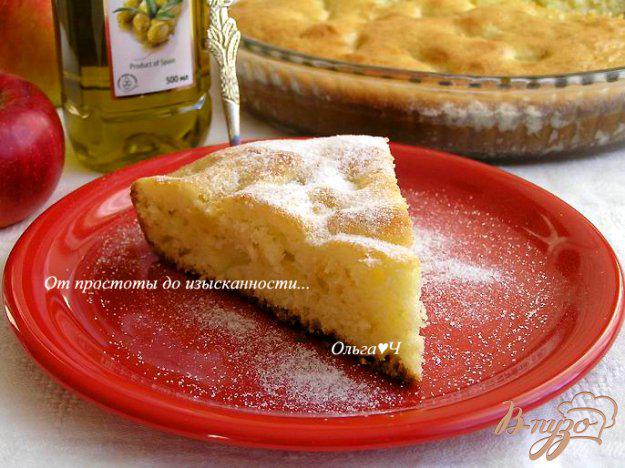 фото рецепта: Пирог с яблоками и творогом на оливковом масле