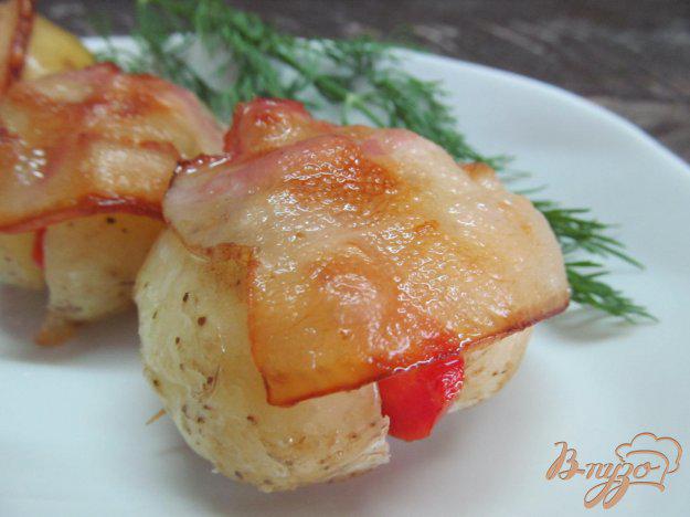 фото рецепта: Картофель с помидором и беконом