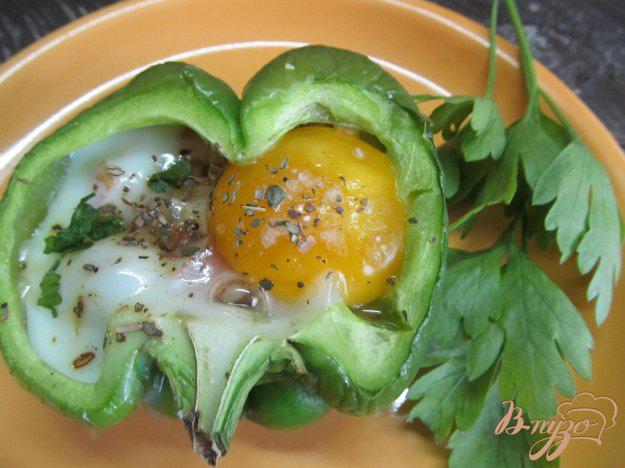 фото рецепта: Перец фаршированный сыром и яйцом