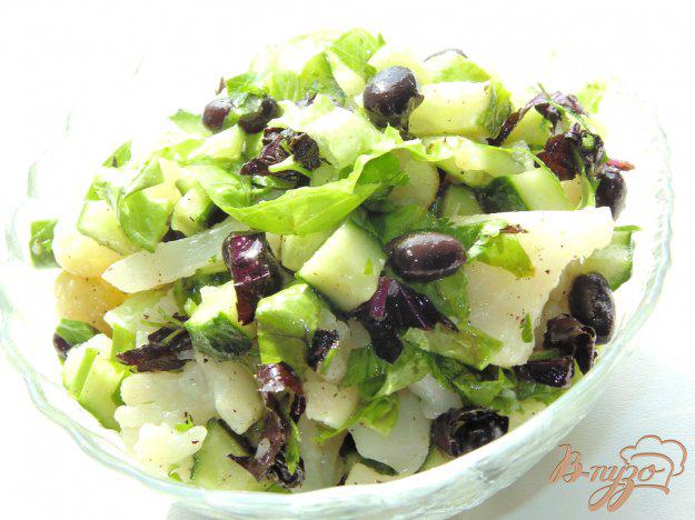 фото рецепта: Салат из цветной капусты с черной фасолью