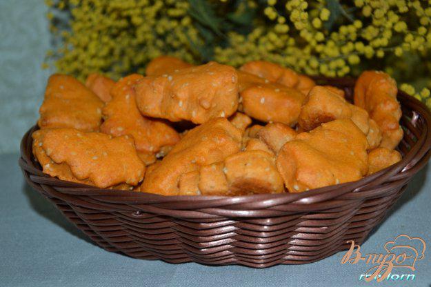 фото рецепта: Печенье томатное с кунжутом