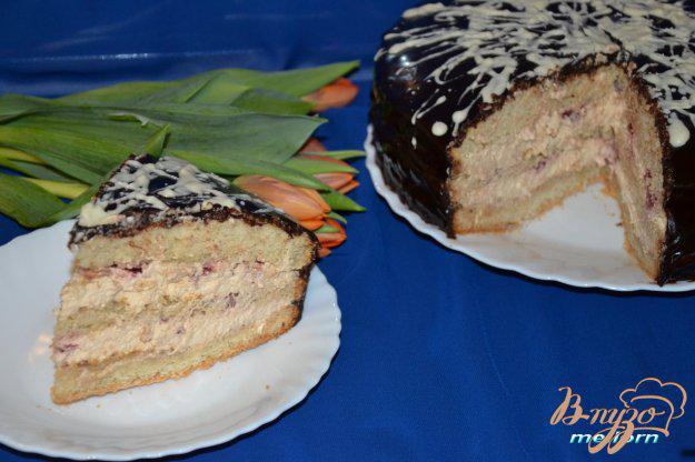 фото рецепта: Торт со сливками и клубникой