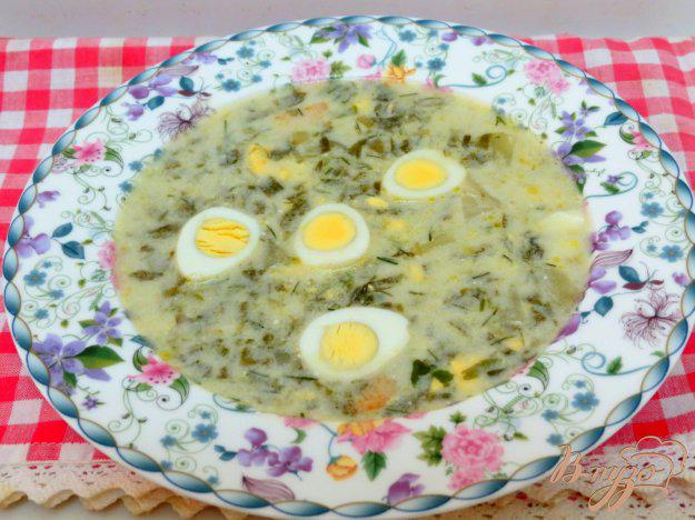 фото рецепта: Щавелевый суп с перепелиными яйцами.