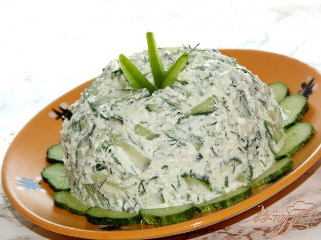 фото рецепта: Творожный салат с болгарским перцем и огурцом