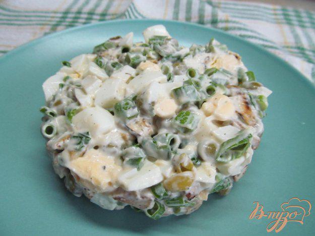 фото рецепта: Салат из баклажана с горошком