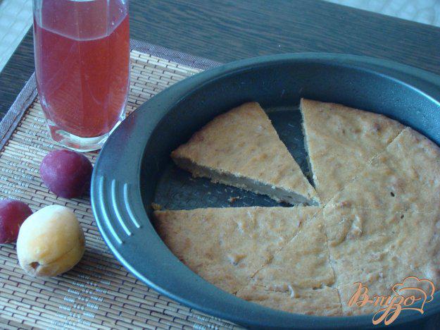 фото рецепта: Пирог с фруктами из компота