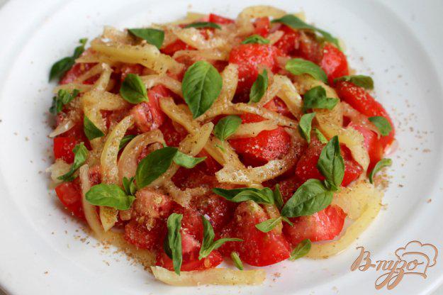 фото рецепта: Салат из помидор с базиликом и ржаными отрубями