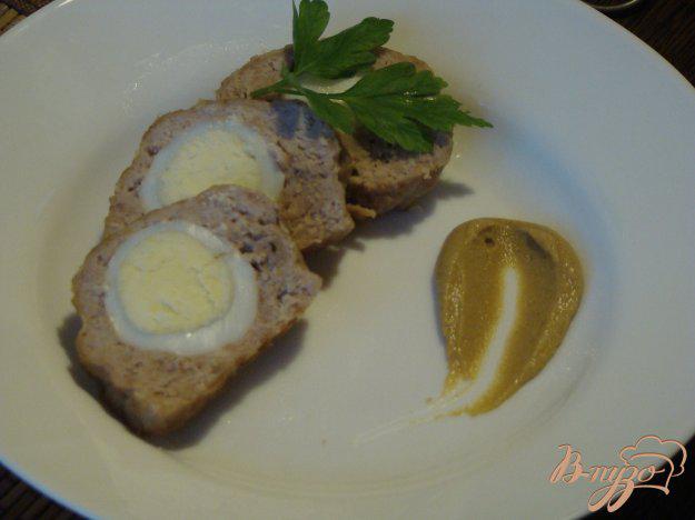 фото рецепта: Мясной рулет с яйцом