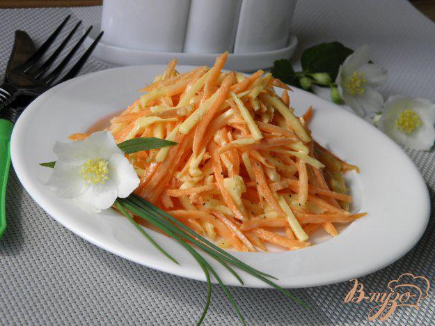 фото рецепта: Сырно-морковный салат с чесноком