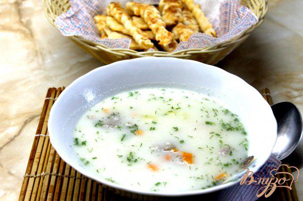 фото рецепта: Сливочный суп с фрикадельками и кукурузой