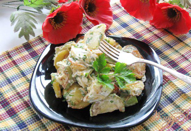 фото рецепта: Салат из жареных кабачков и картофеля