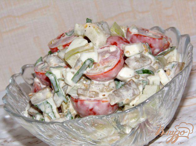 фото рецепта: Салат из баклажана с яйцом и помидорами