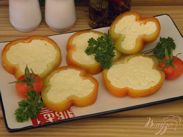фото рецепта: Закуска из перца и сыра с чесноком