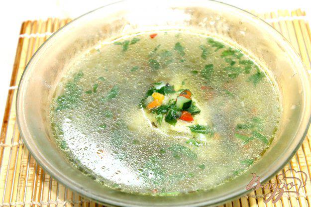 фото рецепта: Куриный суп с овощами и шпинатом