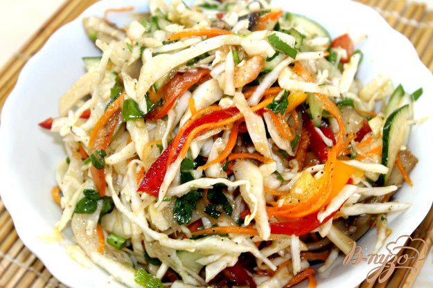 фото рецепта: Капустный салат с маринованными грибами