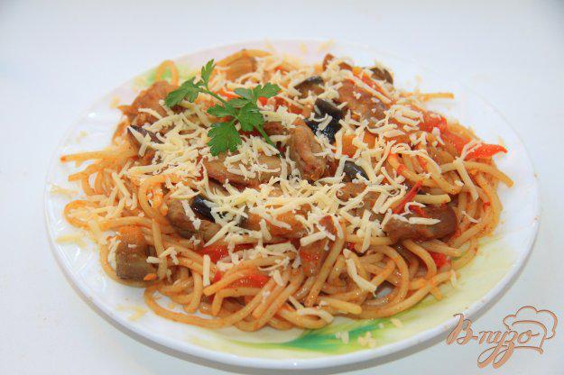 фото рецепта: Спагетти с куриным филе и овощами