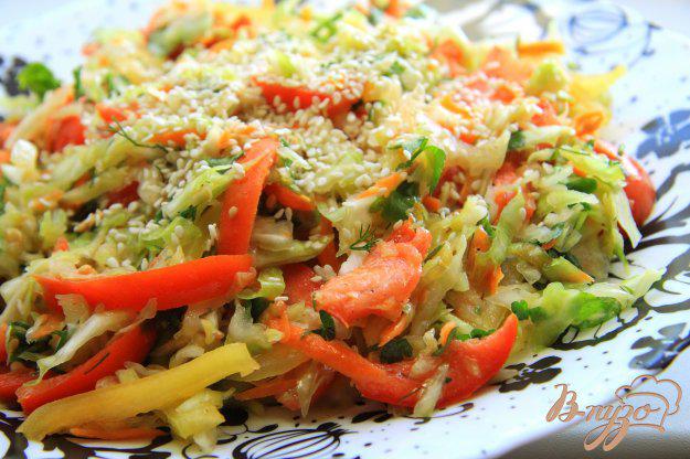 фото рецепта: Витаминный салат из свежей капусты