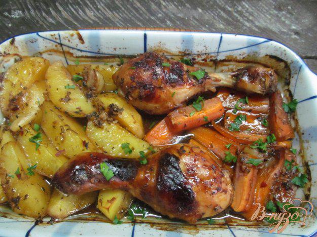 фото рецепта: Овощи с курицей под соусом