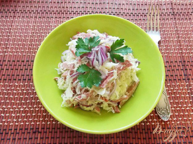 фото рецепта: Салат из  белокочанной  капусты с колбасой и майонезом