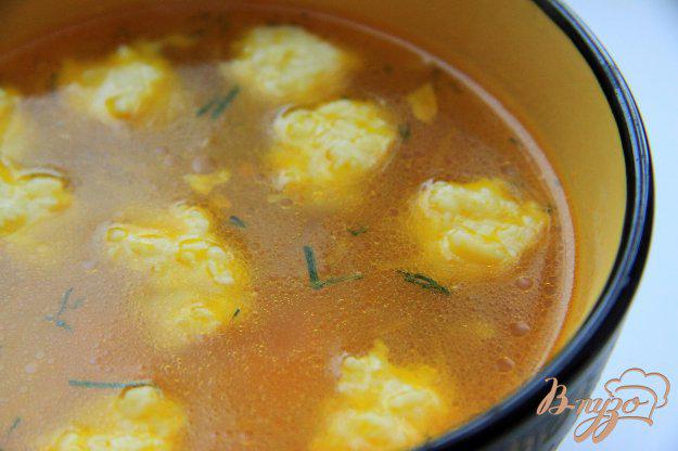 фото рецепта: Легкий куриный суп с сырными клецками