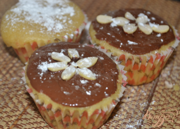 фото рецепта: Шоколадно-ореховые маффины в мультиварке