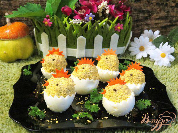 фото рецепта: Яйца фаршированные *Цыплята*