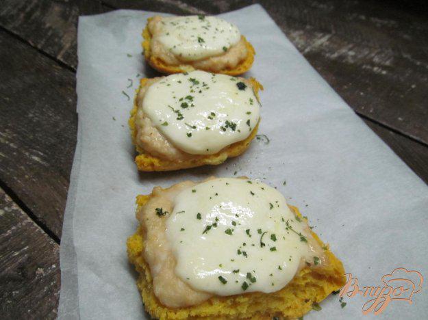 фото рецепта: Бутерброд с куриным фаршем и сыром