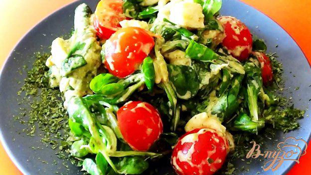 фото рецепта: Зеленый салат с песто