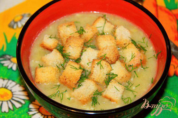фото рецепта: Луковый суп с плавленным сыром в мультиварке